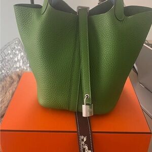 Hermes picotin 18 Gorgeous Vibrant Green Leather Tote.